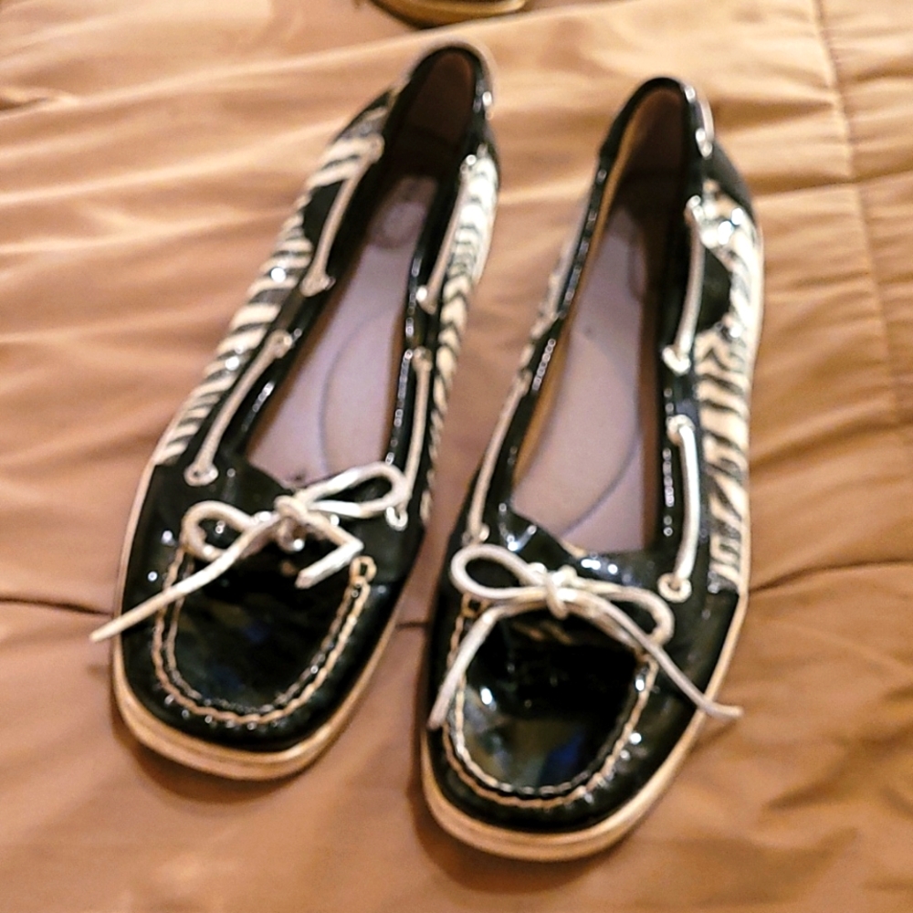 EUC Sperry Top Sider Angelfish  9180118 sequin zebra print leather loafers